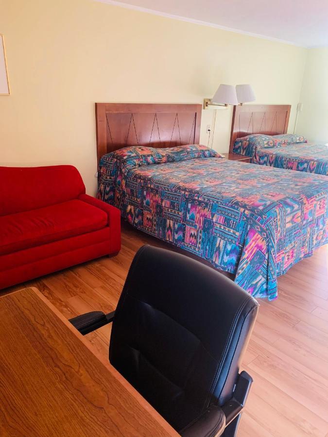 Stonehouse Motel And Restaurant Труро Экстерьер фото